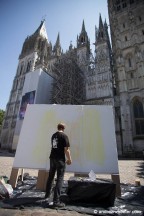 Titre: Performance sur le parvis de la cathdrale de Rouen. Auteur: 